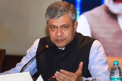 सरकार ने टेलीकॉम कंपनियों को दिया टारगेट, कहा- जल्दी शुरू करें 5जी सर्विस