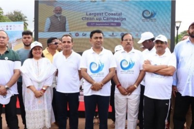 प्रधानमंत्री के जन्मदिन पर गोवा सरकार ने समुद्र किनारे चलाया सफाई अभियान, सीएम ने इसे स्वच्छ रखने की अपील