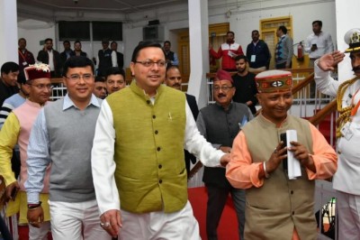 Uttarakhand: स्वेच्छा से धर्म परिवर्तन पर भी डीएम को देनी होगी अर्जी, सदन पटल रखा गया ये विधेयक