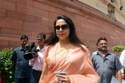 UP: इन्वेस्टर्स समिट में बोलीं हेमा मालिनी- अब कानून व्यवस्था का कोई संकट नहीं