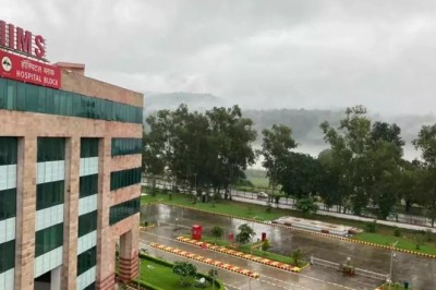 एम्स ऋषिकेश में जांच के लिए सीबीआई टीम के पहुंचते ही मचा हड़कंप, अधिकारियों से पूछताछ जारी