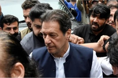 Pakistan: इमरान के घर में 40 आतंकियों के छिपे होने का दावा; पुलिस ने की घेराबंदी