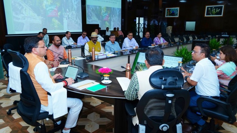 मुख्यमंत्री ने अधिकारियों को निर्देश दिये कि हरेला पर्व पर प्रदेश में व्यापक स्तर पर वृक्षारोपण किया जाए