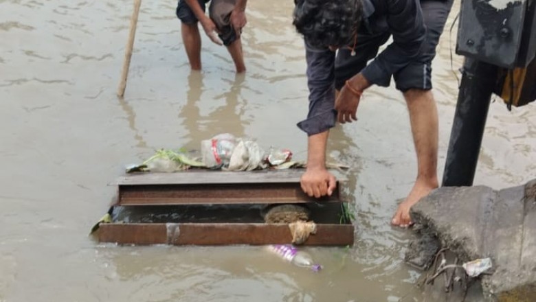 मानसून में जल भराव समस्या निदान के लिए डीएम ने गठित की Quick response teams.