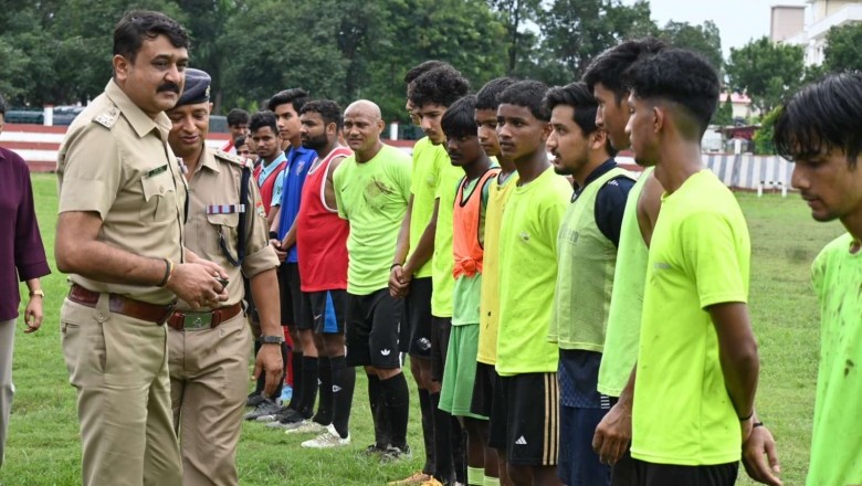 दून पुलिस कप्तान ने अपनी टीम के साथ पुलिस लाइन देहरादून में वृक्षारोपण कर दिया पर्यावरण संरक्षण का संदेश