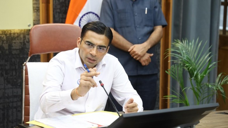 आज फिर एक लाचार परिवार की लग गई नैया पार 3 बच्चों का छात्रवास में दाखिला