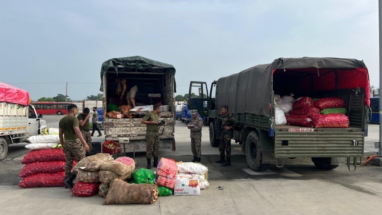 जौलीग्रांट ग्रांट से धराली पहुंचायी जा रही हैवी मशीनरी राहत सामग्री और जरूरी संशाधन