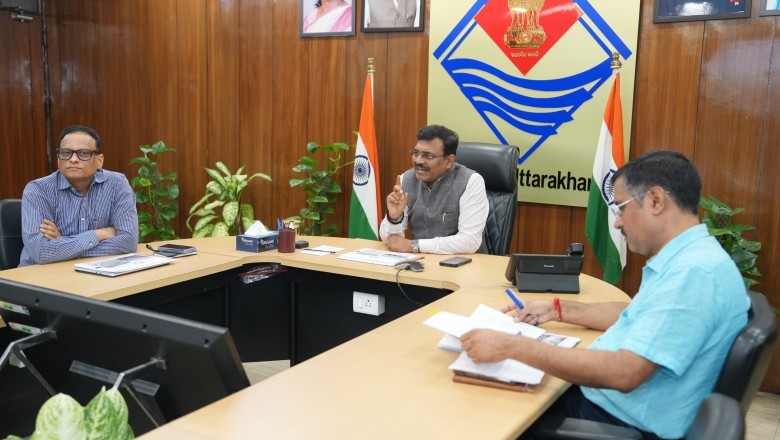 मुख्य सचिव ने सिंचाई, लघु सिंचाई एवं जलश्रोत एवं नदी पुनर्जीवीकरण प्राधिकरण द्वारा कराए जा रहे कार्यों की विस्तार से जानकारी ली