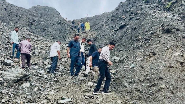 11 जुलाई को डीएम ने किया था आपदाग्रस्त क्षेत्र बटोली का निरीक्षण; आपदा राहत और रिलीफ कार्यों की डीएम स्वयं कर रहे हैं मॉनिटरिंग