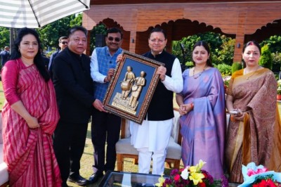 सीएम पुष्कर सिंह धामी की अध्यक्षता में मुख्यमंत्री आवास पर IAS अधिकारियों की अनौपचारिक बैठक आयोजित