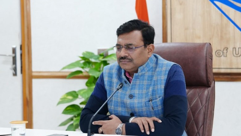 मुख्य सचिव श्री आनन्द बर्द्धन ने शुक्रवार को सचिवालय में प्रदेश के अंतर्गत पर्यटक स्थलों के विकास कार्यों की प्रगति की भी समीक्षा की