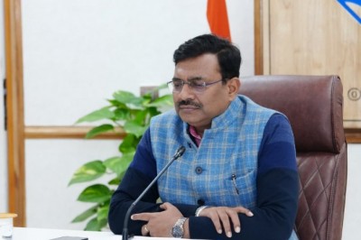 मुख्य सचिव श्री आनन्द बर्द्धन ने शुक्रवार को सचिवालय में प्रदेश के अंतर्गत पर्यटक स्थलों के विकास कार्यों की प्रगति की भी समीक्षा की