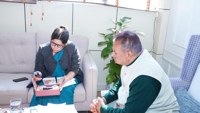 बैठक के दौरान मंत्री ने  फूड प्रोसेसिंग यूनिट की स्थापना से संबंधित सभी आवश्यक कागजी कार्यवाही जल्द पूर्ण कर कार्य प्रारंभ करने के दिए निर्देश