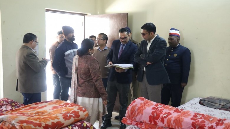 डीएम ने परखी रेनबसेरों की व्यवस्था; नगर निगम को दिए आवश्यक दिशा-निर्देश