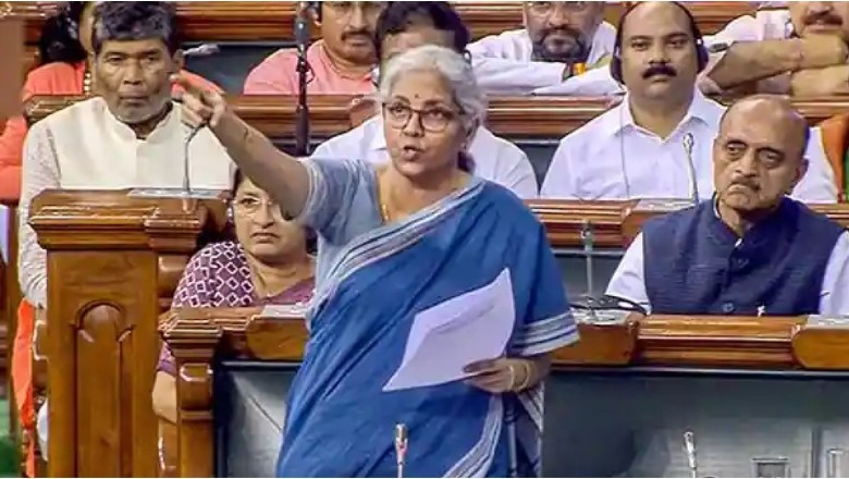 टैक्स चोरी मामले में चीन की मोबाइल कंपनियों पर हुई ये कार्रवाई, वित्तमंत्री ने सदन में दिया जवाब