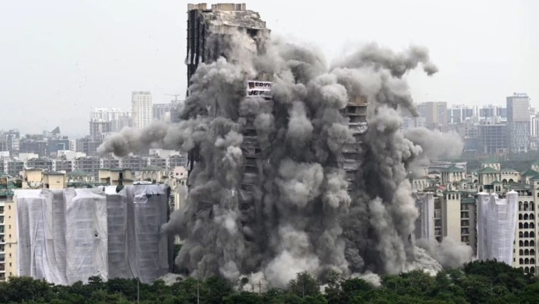 ट्विन टावर के मलबे से निकाले दो ब्लैक बॉक्स, कंपन और धमाके की आवाज का होगा अध्ययन