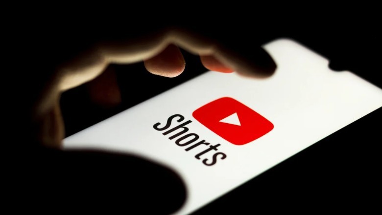 YouTube Shorts: क्रिएटर्स को मिलेगा रेवेन्यू का 45% हिस्सा, टिकटॉक की बढ़ेगी मुश्किल