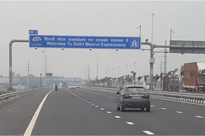 Toll का झोल: दिल्ली-मेरठ एक्सप्रेसवे पर मनमानी, 24 घंटे में भी दोगुना कट रहा टोल