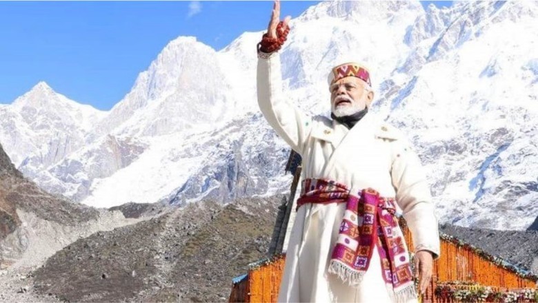 उत्तराखंड में मोदी, हिमाचल तक अहसास, सुर्खियों में पोशाक