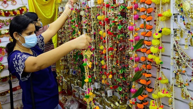 सीईएएमए का दावा : महंगाई के बावजूद त्योहारी सीजन में बढ़ी महंगे सामानों की बिक्री