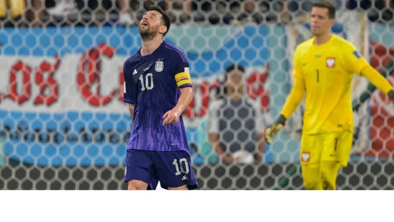 FIFA WC 2022: पोलैंड के खिलाफ पेनल्टी में भी गोल नहीं कर पाए मेसी, बनाया शर्मनाक रिकॉर्ड