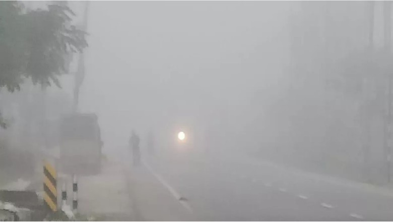 ठंड से ठिठुरा यूपी, घने कोहरे से पूरे सप्ताह नहीं मिलेगी राहत