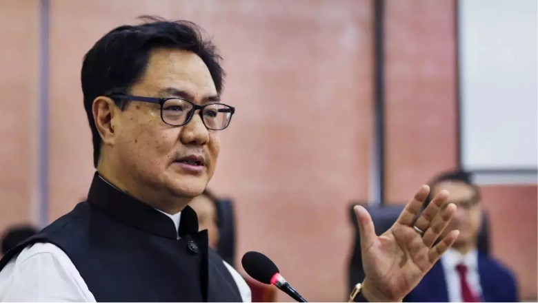 केंद्रीय कानून मंत्री बोले- न्यायाधीशों की नियुक्ति एक प्रशासनिक मामला है, न्यायिक नहीं