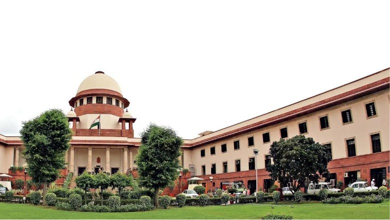 SC: शिंदे गुट को शीर्ष अदालत से राहत, चुनाव आयोग के फैसले पर स्टे लगाने से इनकार