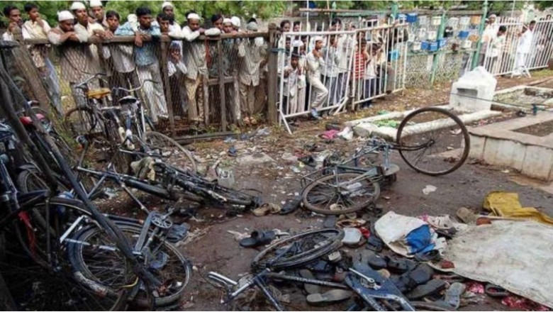 Malegaon Bomb Blast: ATS अधिकारी के खिलाफ जमानती वारंट