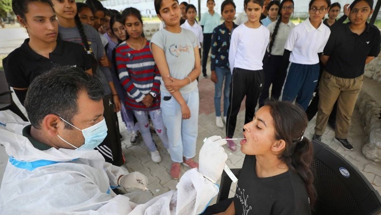 COVID-19: भारत में 24 घंटे में कोरोना के 4,282 केस मिले, 14 की मौत