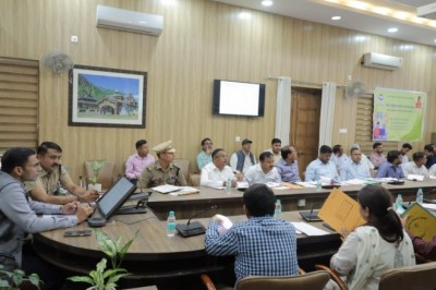 जनसुरक्षा में बाधक 04 शराब, दुकानों के चारो खाने प्रशासन ने किए चित