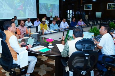 मुख्यमंत्री ने अधिकारियों को निर्देश दिये कि हरेला पर्व पर प्रदेश में व्यापक स्तर पर वृक्षारोपण किया जाए