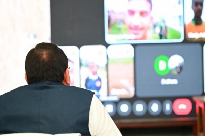 मुख्यमंत्री धामी ने बाल संवाद कार्यक्रम में विद्यार्थियों से किया सीधा संवाद, खेल संस्कृति को मजबूत करने पर दिया जोर
