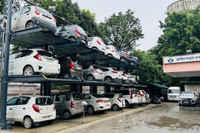 कोरोनेशन ऑटोमेटिक पार्किंग अस्पताल को हैंडओवर; पार्क होने लगे वाहन, बढी पार्किंग सुविधा;