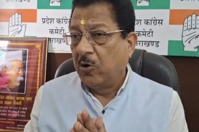 कांग्रेस ने पुलवामा के शहीद सभी 40 जवानों की वीरांगनाओं को किया सम्मानित