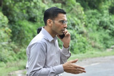 17 लाख के लोन का ऋण बीमा होने के बावजूद बैंक द्वारा विधवा माता व दिव्यांग बच्चों को किया जा रहा था प्रताडित़; विगत सप्ताह देर सायं क्लेक्टेªट में डीएम से मिला था पूरा परिवार;