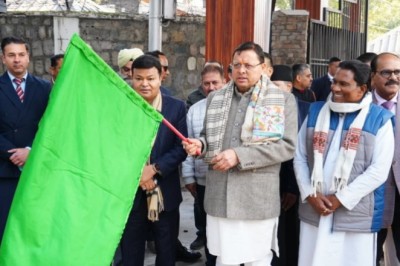 “ग्रामीण गढ़वाल समग्र स्वास्थ्य सेवा परियोजना” के अंतर्गत मोबाइल मेडिकल यूनिट  वाहनों का फ्लैग‑ऑफ किया