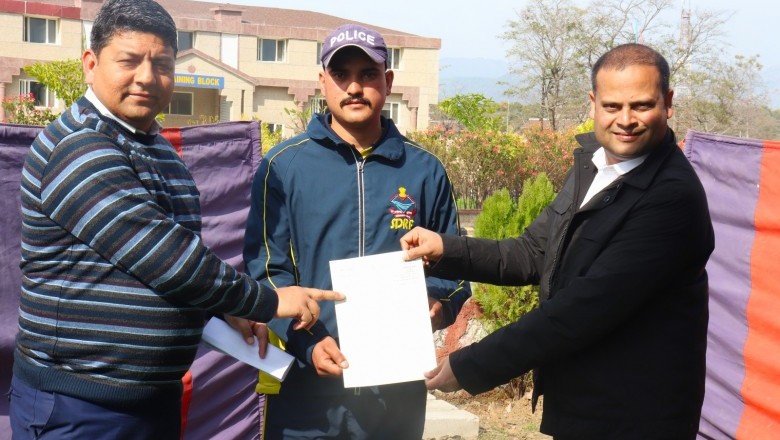 श्री अर्पण यदुवंशी, सेनानायक SDRF ने किया रेस्क्यू टीम को सम्मानित