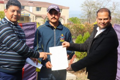 श्री अर्पण यदुवंशी, सेनानायक SDRF ने किया रेस्क्यू टीम को सम्मानित