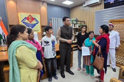 मीना ठाकुर की 03 बेटियों की शिक्षा प्रोजेक्ट ‘‘नंदा-सुनंदा से पहले ही करा चुकें हैंपुनर्जीवित;