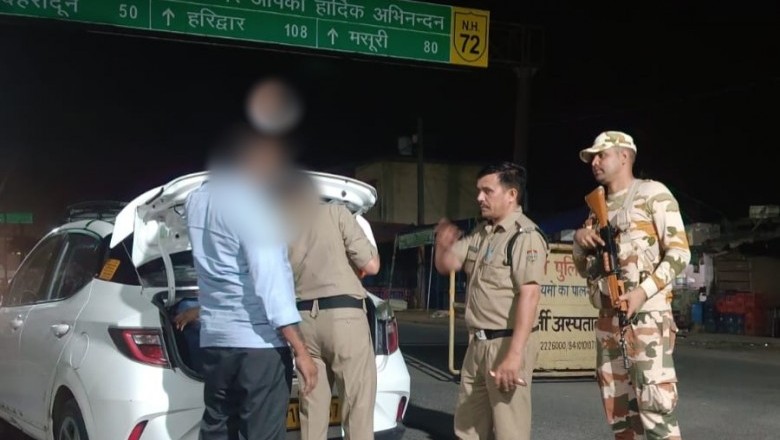 एसएसपी देहरादून के निर्देशों पर सम्पूर्ण जनपद में दून पुलिस द्वारा लगातार चलाया जा रहा सघन चेकिंग अभियान