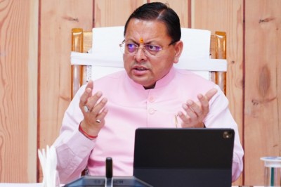 मुख्यमंत्री ने समस्त जिलाधिकारियों के साथ की वर्चुअल बैठक