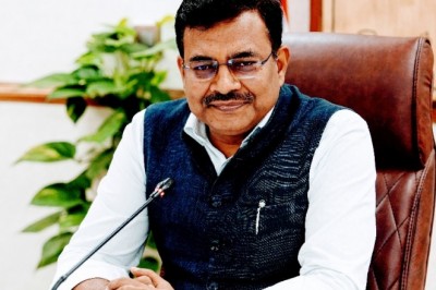 मुख्य सचिव ने की चारधाम हेली सेवाओं की समीक्षा