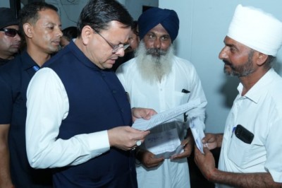 मुख्यमंत्री पुष्कर सिंह धामी ने सुनीं जनसमस्याएं, अधिकारियों को त्वरित समाधान के दिए निर्देश